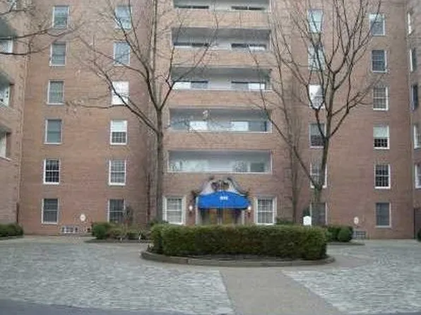 302 Fox Chapel Rd APT 205, Pittsburgh, PA 15238