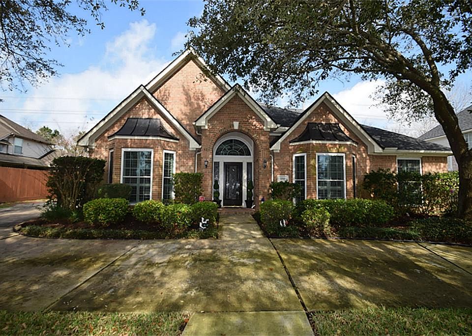 1st image of 1018 Mahogany Run Dr