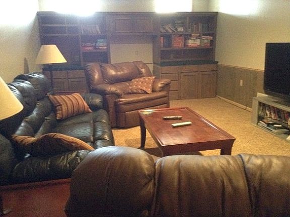 5th image of 1160 Lynne Ave