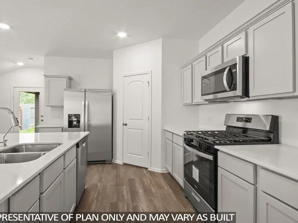 571 Belle Springs Ln, Conroe, TX 77301