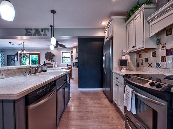 5th image of 53910 Arrowwood Dr