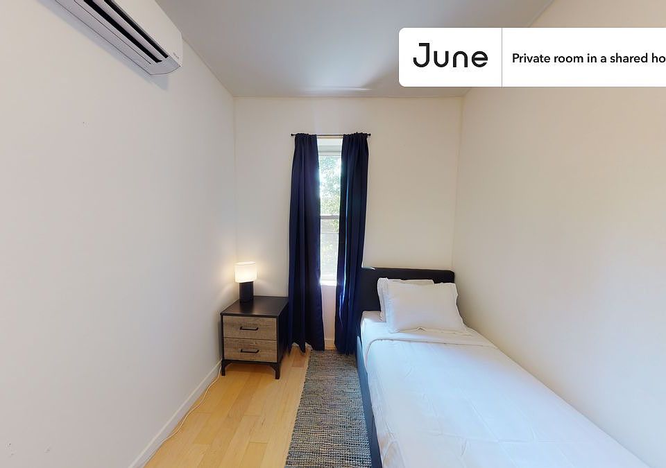 1st image of 252 Madison St #3D