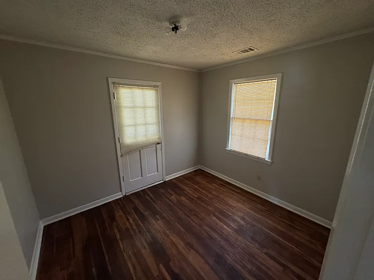 3554 Venable Rd — Photo 12