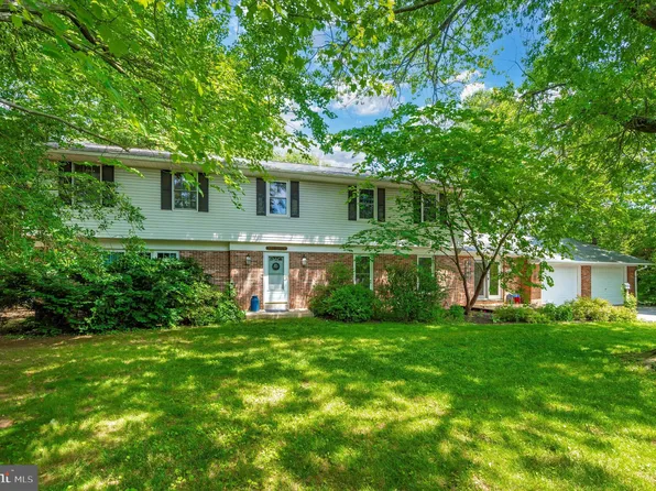 28313 Honeysuckle Dr, Damascus, MD 20872
