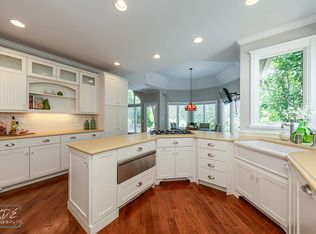 3315 White Eagle Dr, Naperville, IL