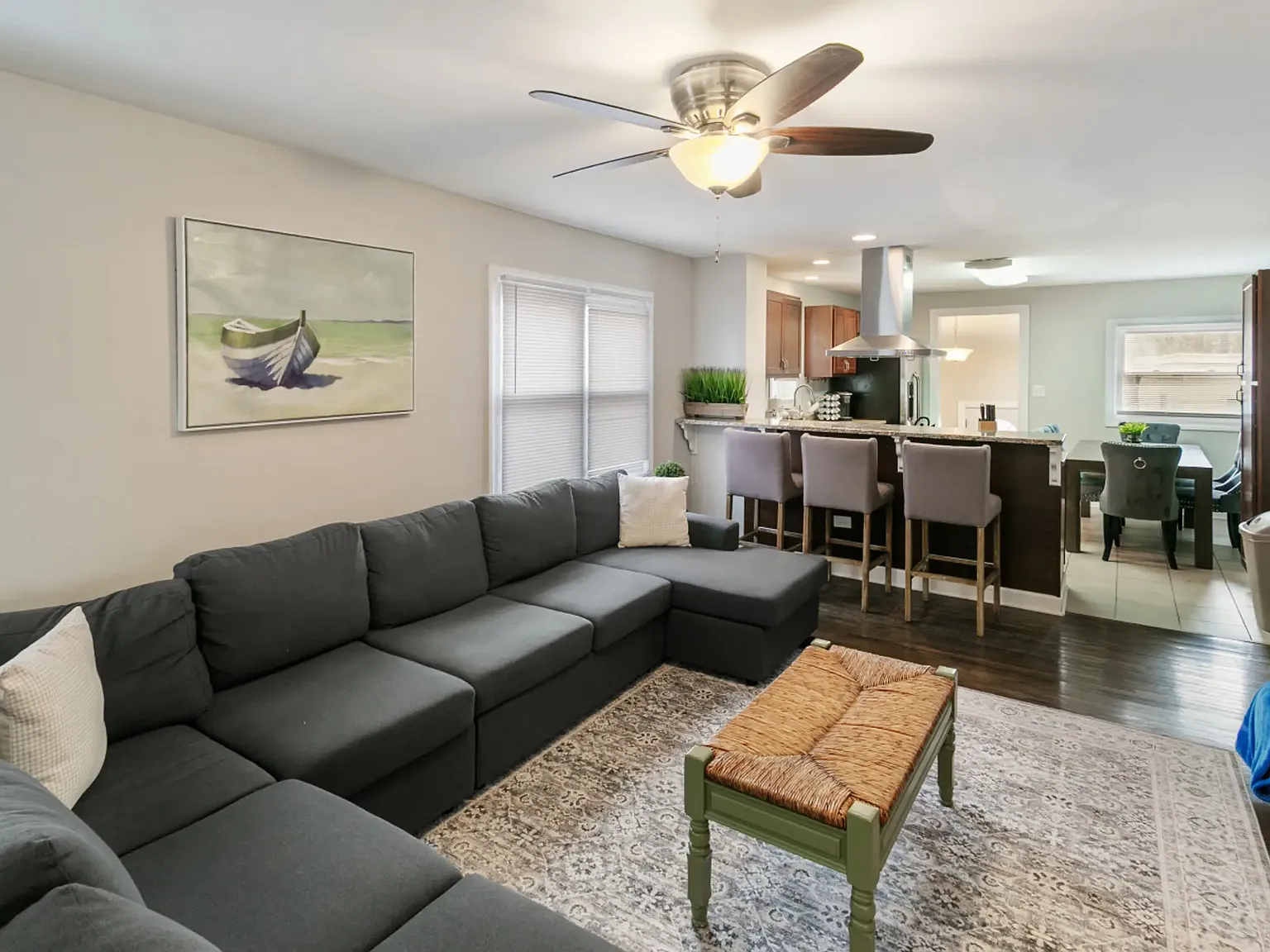 305 W Park Ave — Photo 2