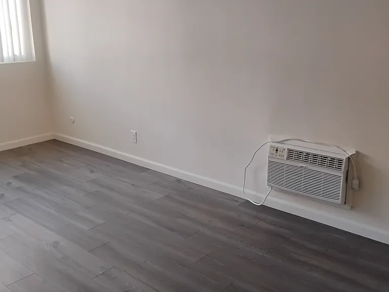 470 E Angeleno Ave — Photo 24