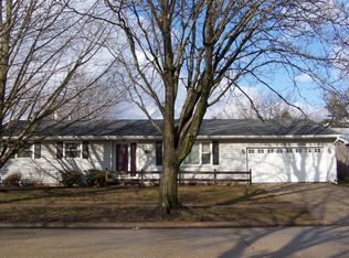 115 Mattek Ave, Dekalb, IL 60115