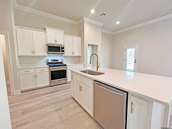 4th image of 4958 Trinity Dr