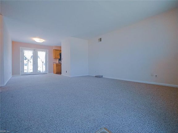 5th image of 2053 Parkview Ave