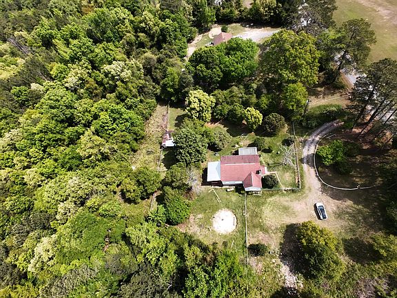 4th image of 2724 Herbert Smart Airport Rd
