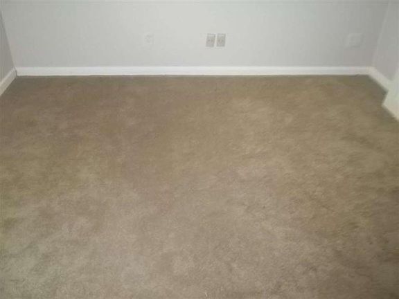 5th image of 2131 Eastover Ln