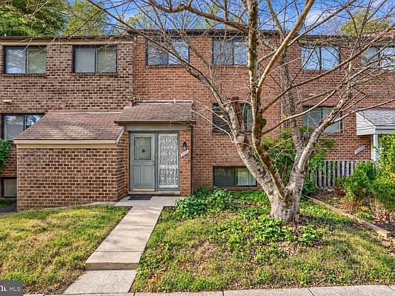 2nd image of 8935 Skyrock Ct