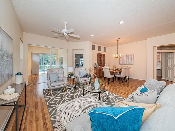2nd image of 1370 River Oaks Ct