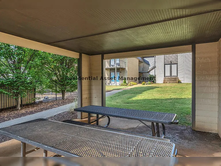 6680 Charlotte Pike #F5 — Photo 34