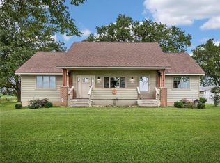 1371 Pin Oak Rd, Greenville, IL 62246