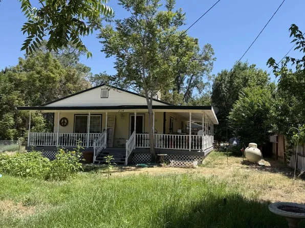 214 N School St, Big Pine, CA 93513