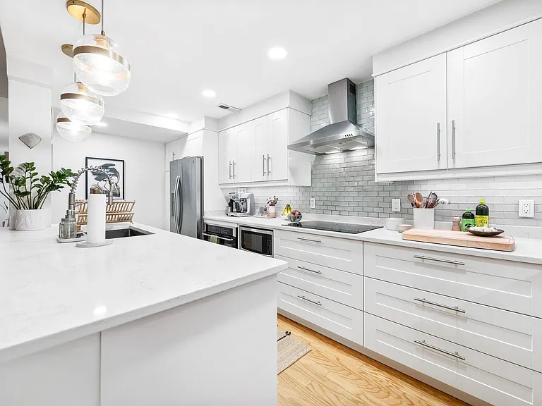 2611 Adams Mill Rd NW #T5 — Photo 1