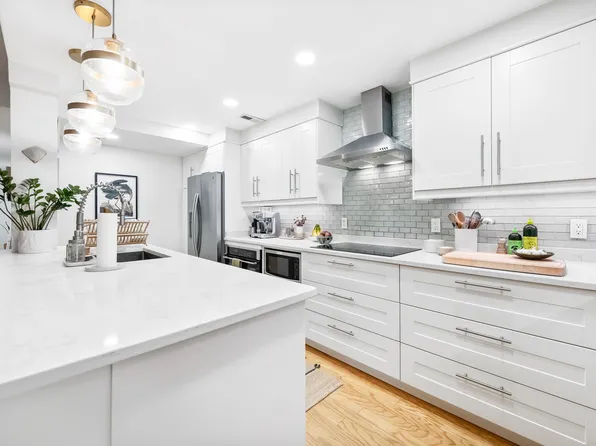 2611 Adams Mill Rd NW APT T5, Washington, DC 20009