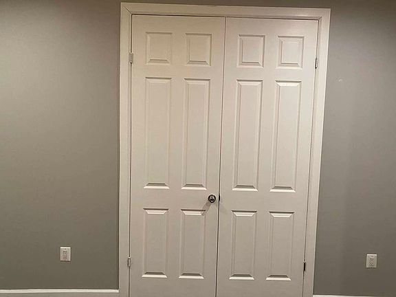 5th image of 2592 Creston Ave #451