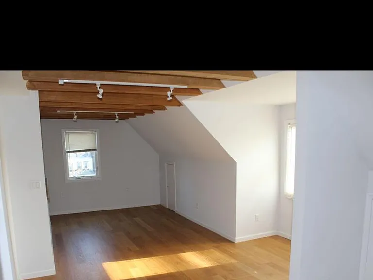 109 4th Ave #2 — Photo 14