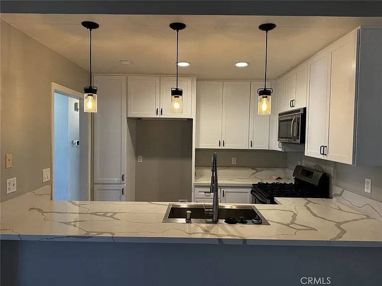 203 Teague Dr — Photo 4
