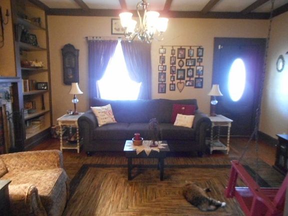 2nd image of 510 W Broadway St