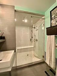 Rented by R New York