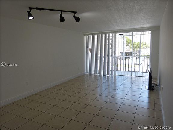 5th image of 1680 NE 191st St #2172