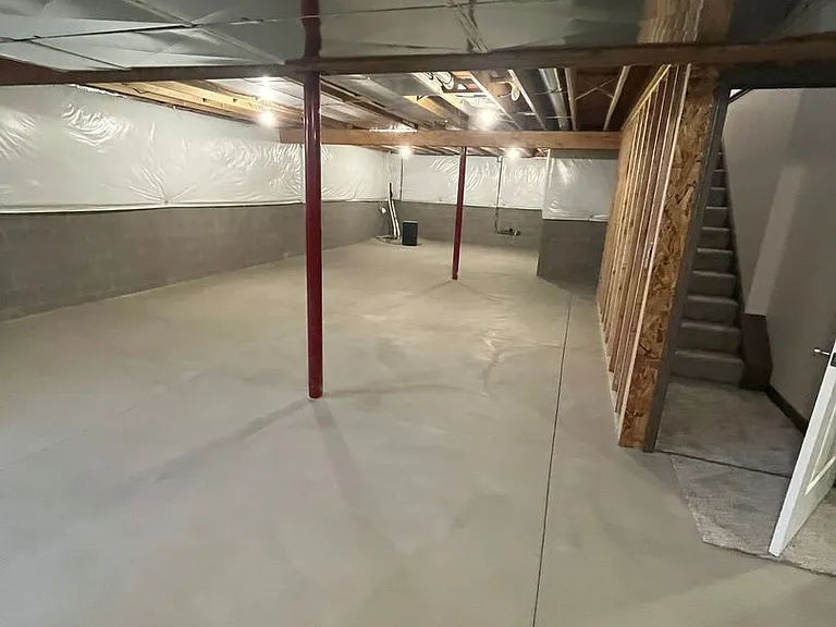 786 Glory Dr — Photo 18