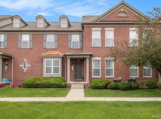 49761 Courtyard Ln, Canton, MI 48188