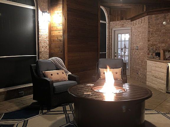 Large & Cozy covered patio