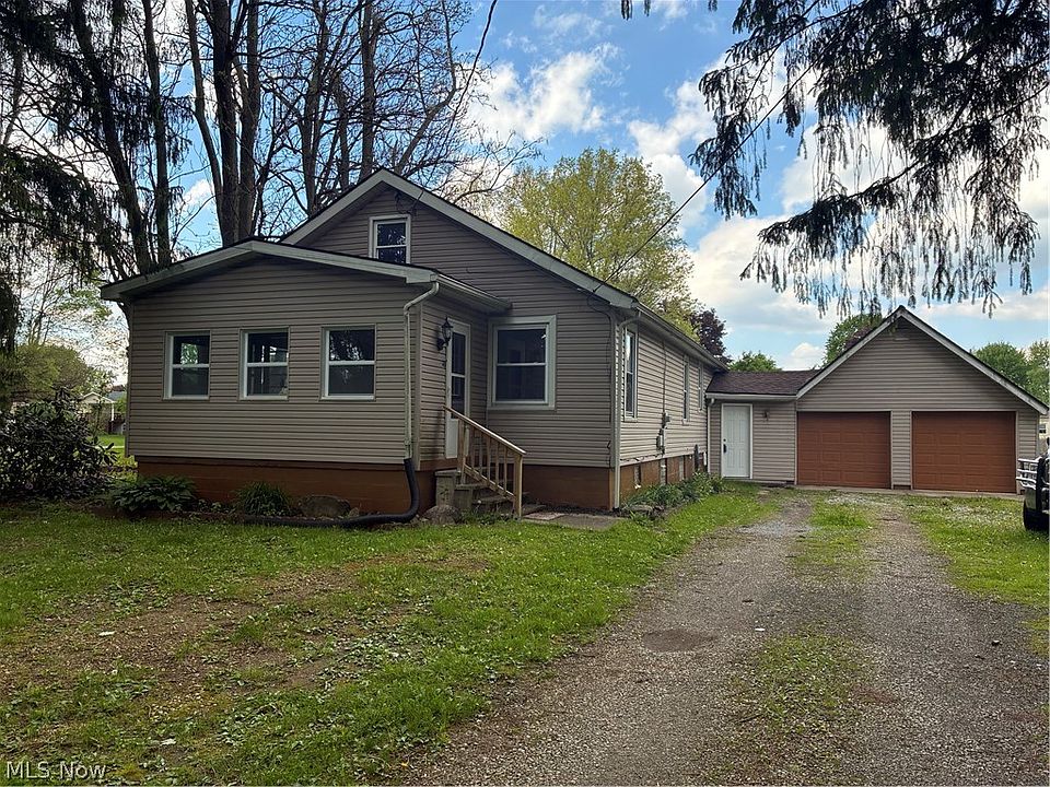 1st image of 792 Allison Ave NW