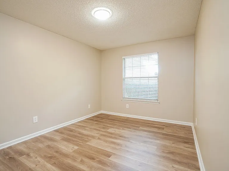 3298 Deerfield Pointe Dr — Photo 13