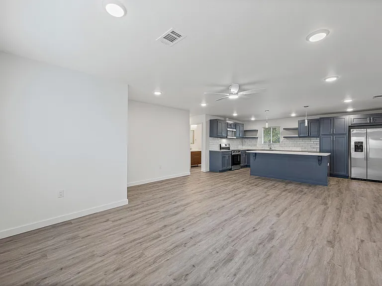 1100 Monte Vista Dr — Photo 5