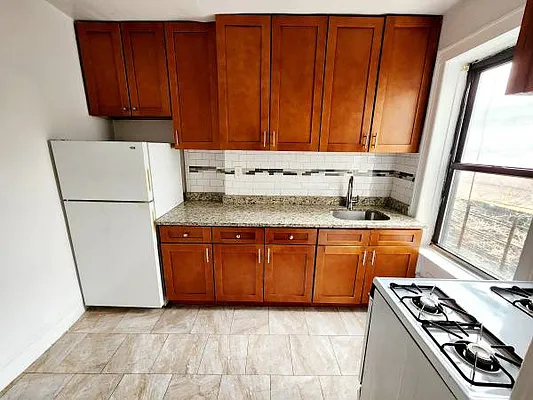 Rented by Brooklyn Property Group LLC | media 44