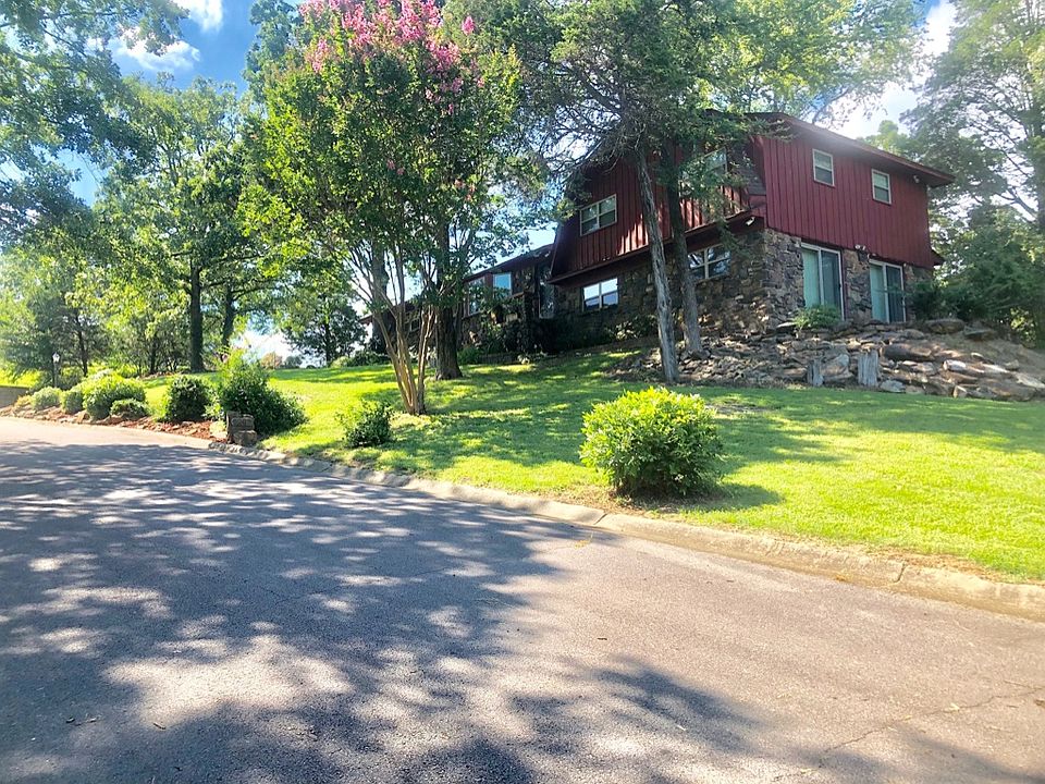 1st image of 2207 Linda Ln