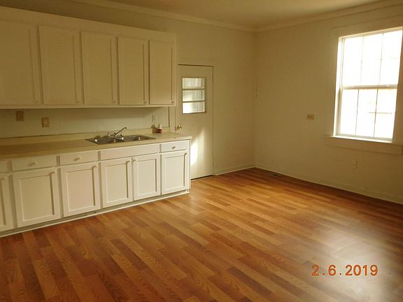 3rd image of 1208 Phillips Ct