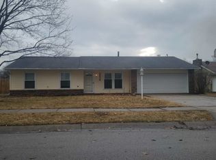 2236 Skyhawk Dr, Fort Wayne, IN 46815
