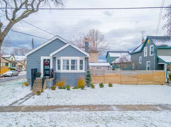 361 Beach Blvd, Hamilton, ON L8H 6W4