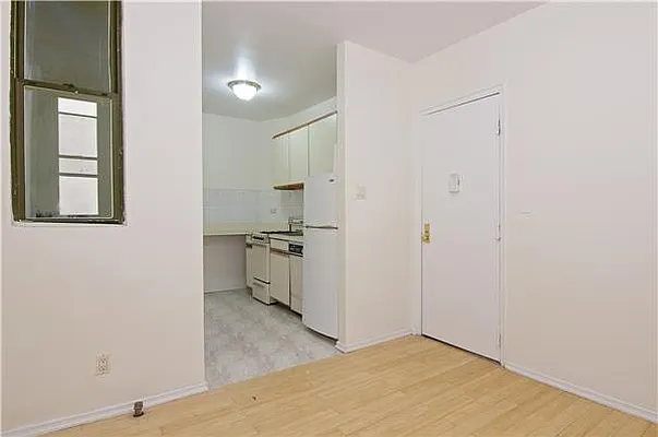 Sold by Century 21 Metropolitan | media 4