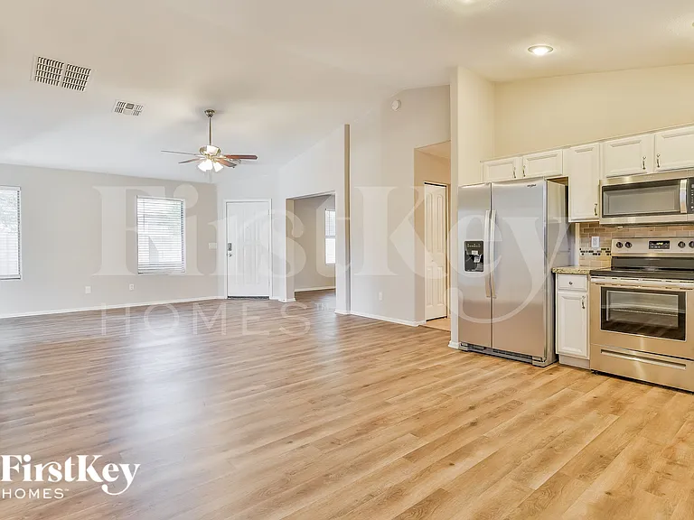 425 W Jersey Way — Photo 6