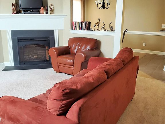 4th image of 2044-A Cambria Drive