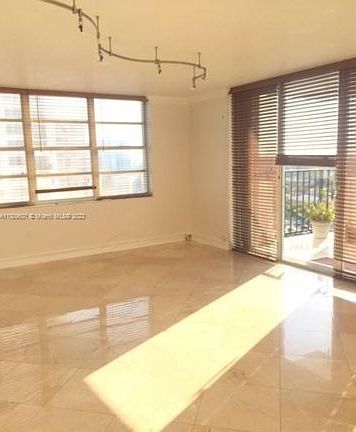2nd image of 2780 NE 183rd St APT 1202