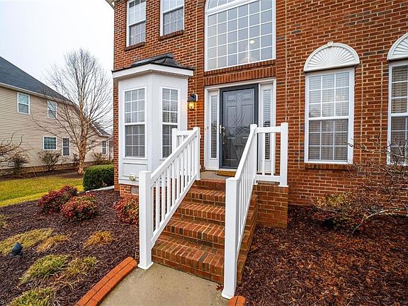 2nd image of 2180 McLaughlin Dr