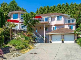 16055 8th Ave, Surrey, BC V4A 1A1