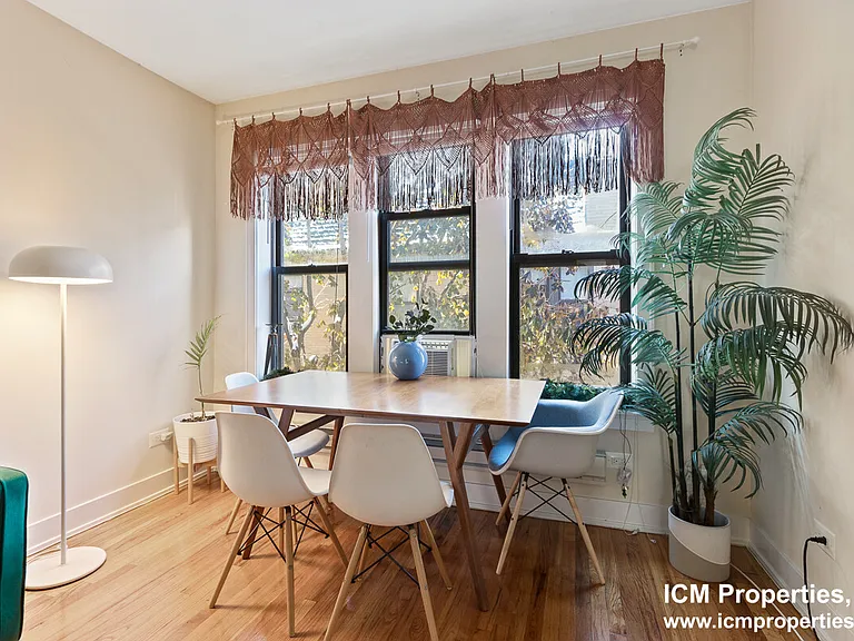 632 W Aldine Ave #2E — Photo 2