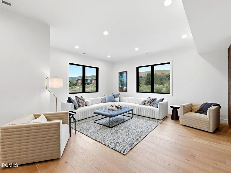 1285 E Lasso Trl — Photo 42