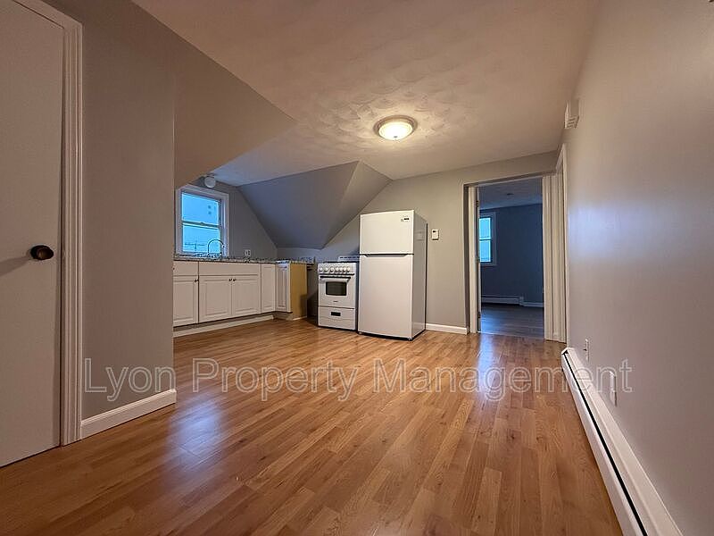 1st image of 26 Carlton Ave Floor 3
