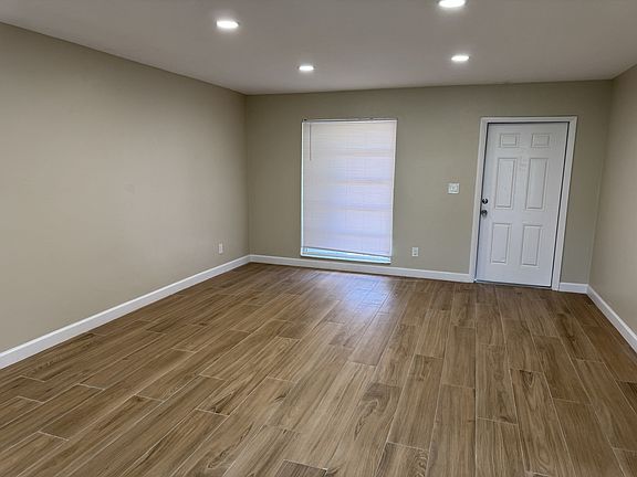 5th image of 683 110th Ave N